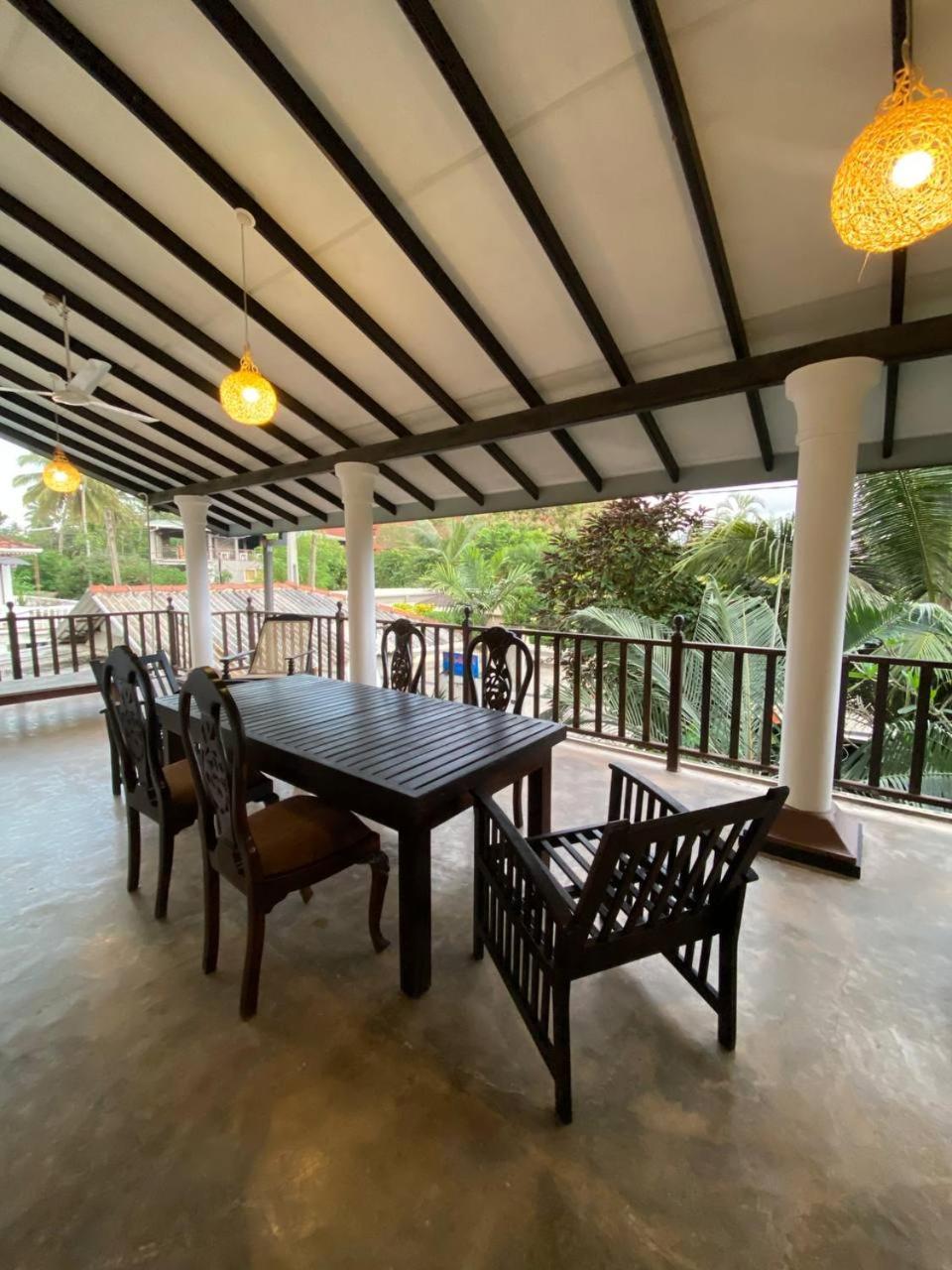 Pearl Villa Rooms And Hostel Unawatuna Exterior photo