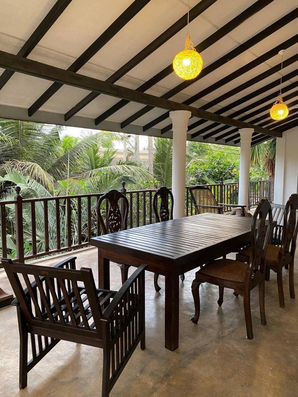 Pearl Villa Rooms And Hostel Unawatuna Exterior photo